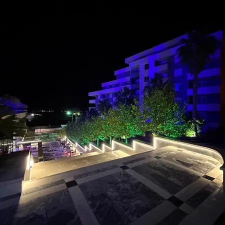 Pool View Private Lejlighed *